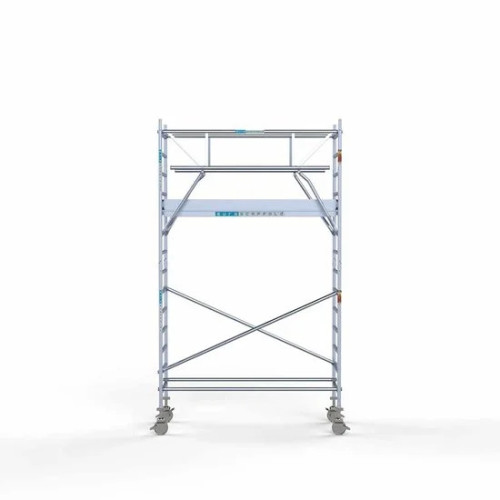 <p>La torre de andamio de aluminio Euroscaffold, con una anchura de 90 cm y barandillas plegables a ambos lados, ofrece una estabilidad sin igual y una seguridad mejorada. Las barandillas proporcionan protección en todo el perímetro, y el marco anch